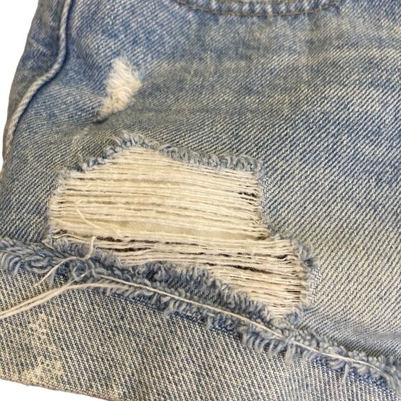 BDG Tomboy Buttonfly Mid Rise 3” Denim Shorts Light Wash Distressed Frayed Sz 25 - Picture 9 of 16